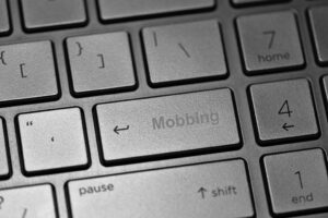 tratamiento jurídico del acoso laboral