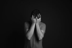suicidio laboral última consecuencia daño